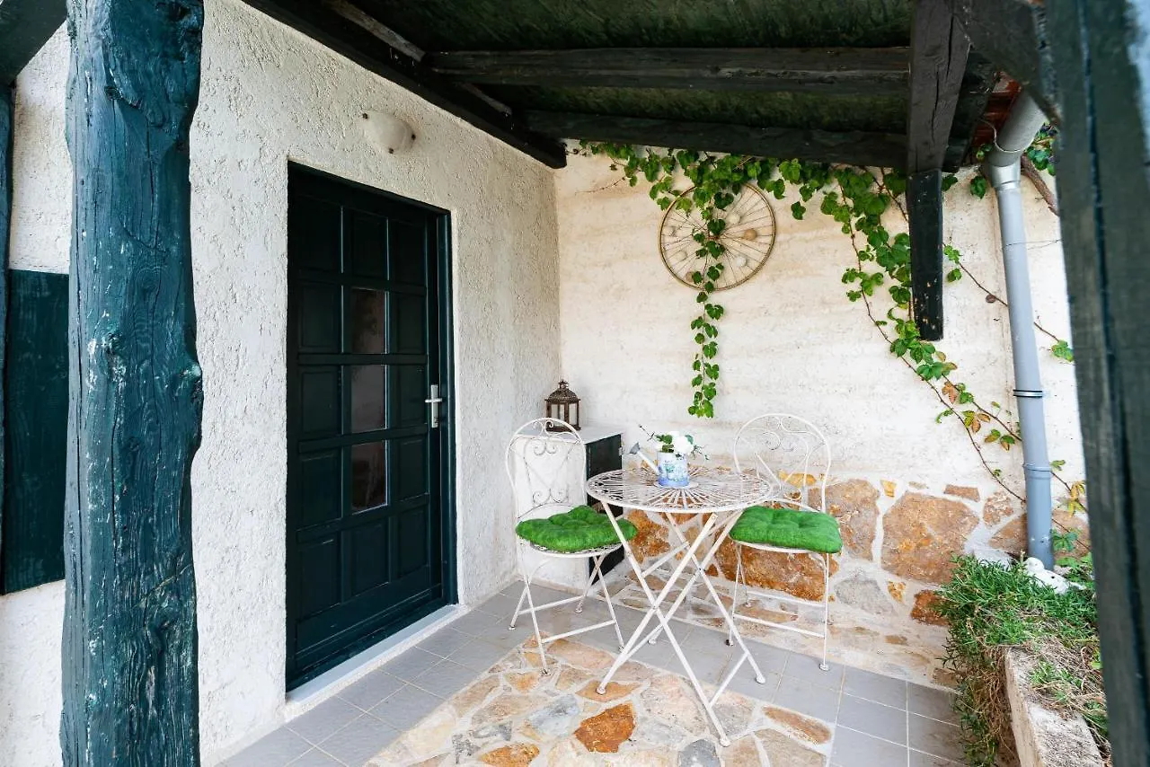 Stone Villa Mia With Pool Debeljak