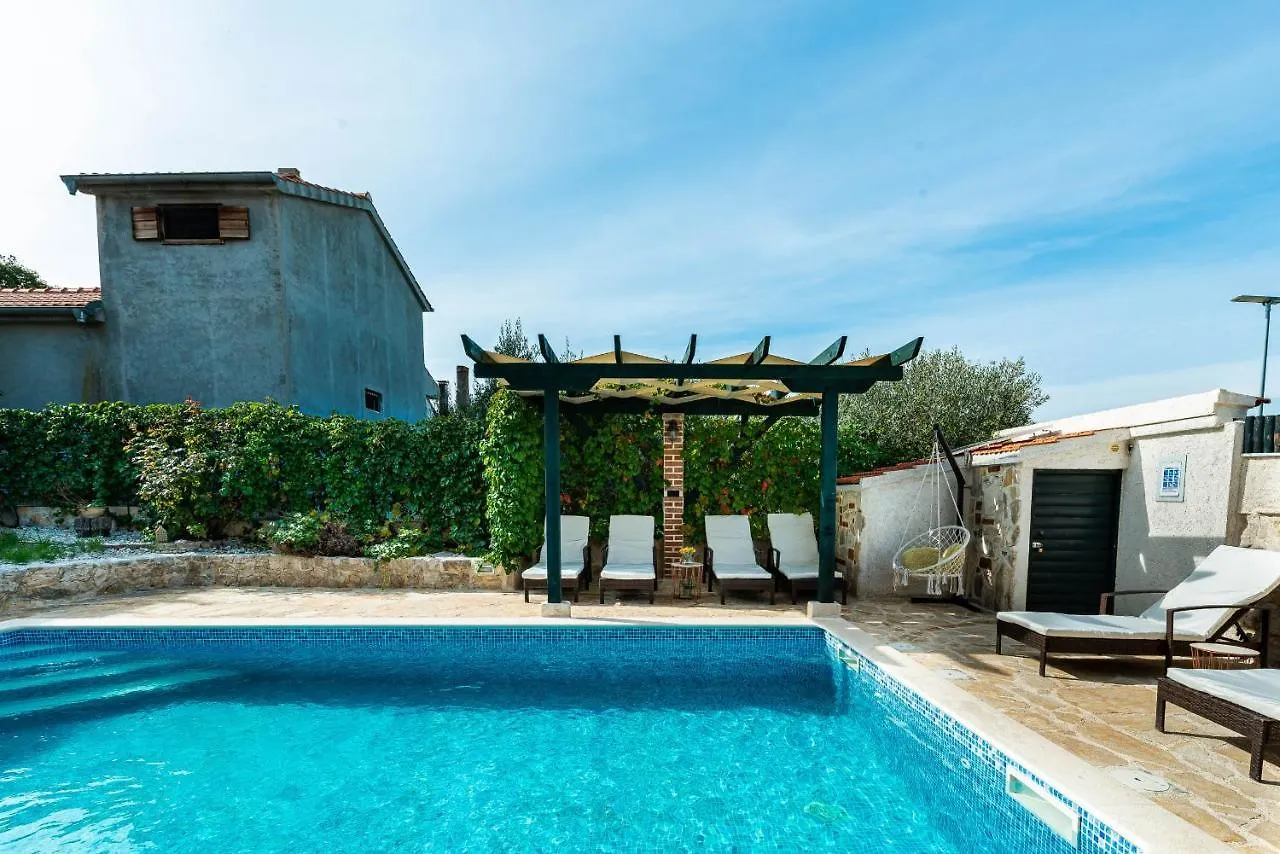 Stone Villa Mia With Pool Debeljak Croatia
