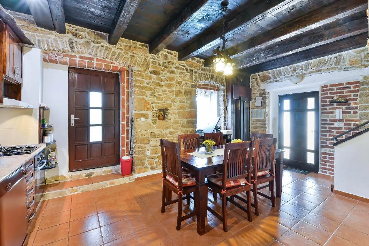 Stone Villa Mia With Pool Debeljak